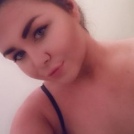 Luna Lyon Escort in Burnley