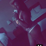 Onyx Escort in Los Angeles