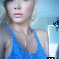 Courtney Escort in Palm Springs