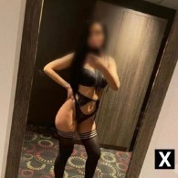 Brunette Escort in Newtownabbey