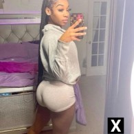 Young Escort in Oak Lawn