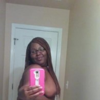 Bubbles Escort in Newnan