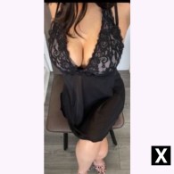 Laiba Escort in West Bromwich