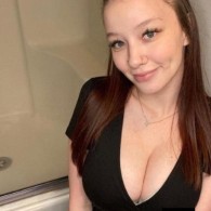 Busty Escort in Hackensack