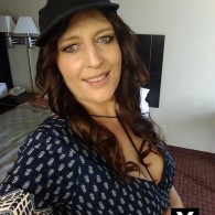 MILF Escort in Sacramento