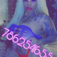 TREATZ3X Escort in East Point