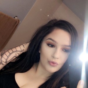 Renee, Edison escorts