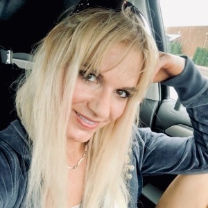 Aryel, Davenport escorts