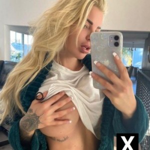 Elsa, Richmond Hill escorts