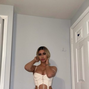Nafiseh, Accrington escorts