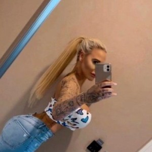 Kissie, Celle escorts