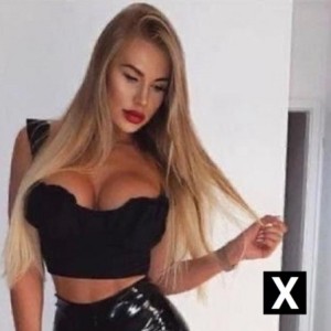 Rebecka, Witney escorts