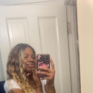 Marnie, Mayville escorts