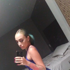 Roselyn, Elk Grove escorts