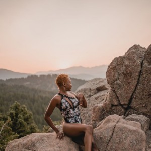 Ava, Centennial escorts