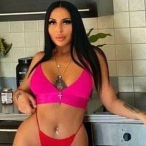 Lory, Wirral escorts