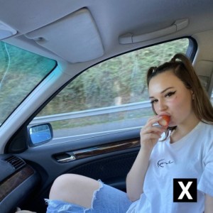 Laura, Laredo escorts