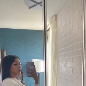 Selena, Cicero escorts