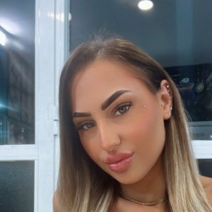 Mia, Mülheim escorts