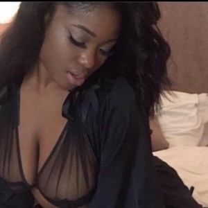 Leyla, Granby escorts