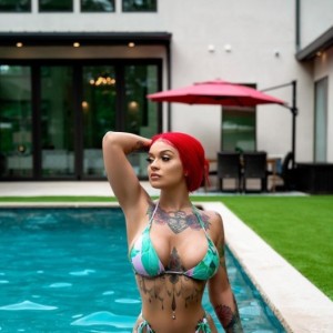 Ellie, Meridian escorts