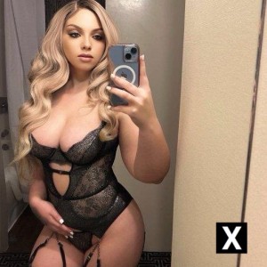 Rozzy, Winchester escorts