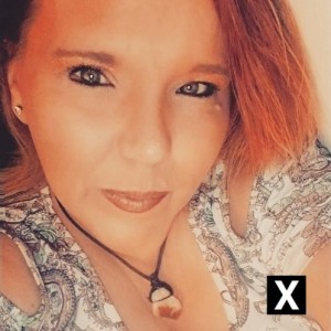 Kat Kovell, Paradise escorts