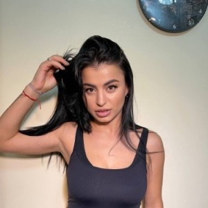 Alivia, Hostivice escorts