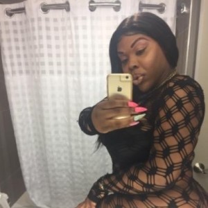 Kim, Laredo escorts