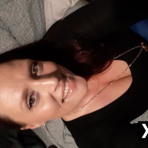 Sara, Hurst escorts