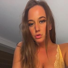 Mia, Vaughan escorts