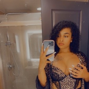 Raji, Arlington VA escorts