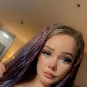 Courtney, Dubuque escorts