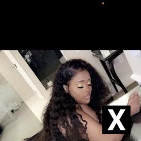 Nina, Royal Oak escorts