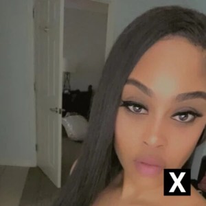 Nicole, Elizabeth escorts