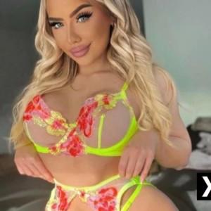 Roxy, Tewkesbury escorts