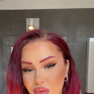 Nora, Detmold escorts