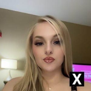 Ari, Caldwell escorts