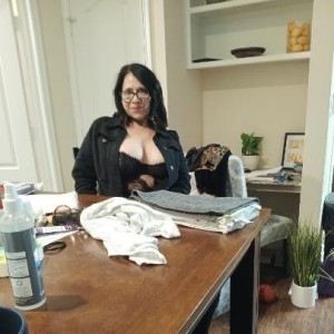 kakoli, New Braunfels escorts