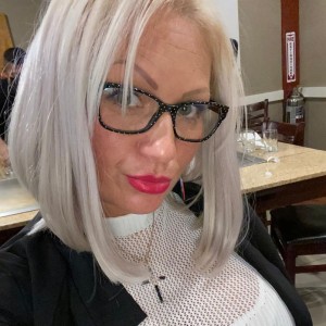 Victoria, Queens escorts