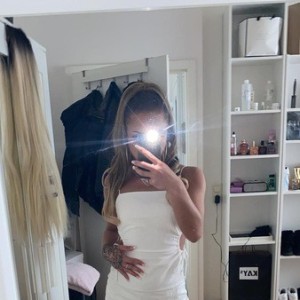 Cherry, Erftstadt escorts