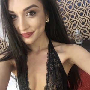 Mia, Taunton escorts