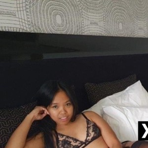 Bella, Tennyson escorts