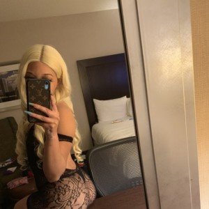 Pinkky, Tamarac escorts