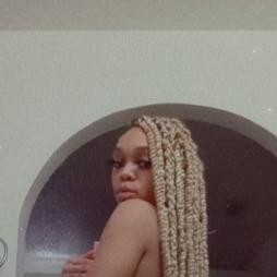 Victoria, Cedar Rapids escorts