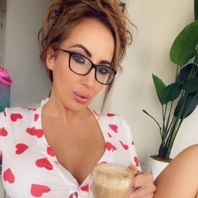 romantic, Kingston escorts