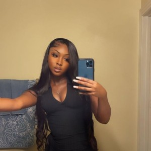 Lorielle, Elgin escorts