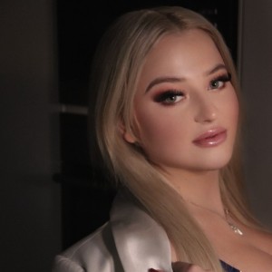 Karina, Toronto escorts