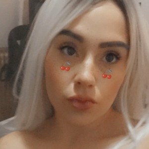 Reyna, Fargo escorts