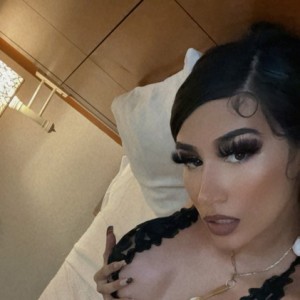 Mia, Flint escorts